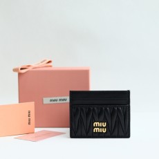 미우미우 카드지갑