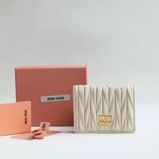 미우미우 반지갑