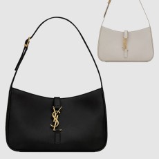 생로랑 LE5A7 호보백