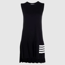 톰브라운 사선바 슬리브리스 원피스