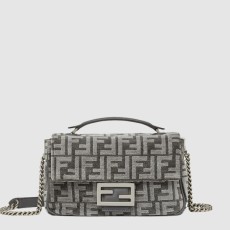 펜디 바게트 체인 미디