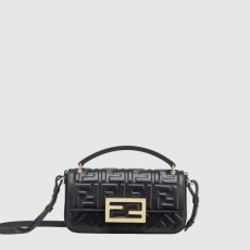 펜디 가죽 파우치