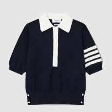 톰브라운 로고 프린트 반팔